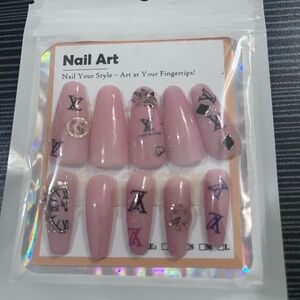 Stylish Pink Press-On Nails